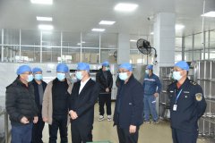 梁健敏督导查抄校园食物平安工做